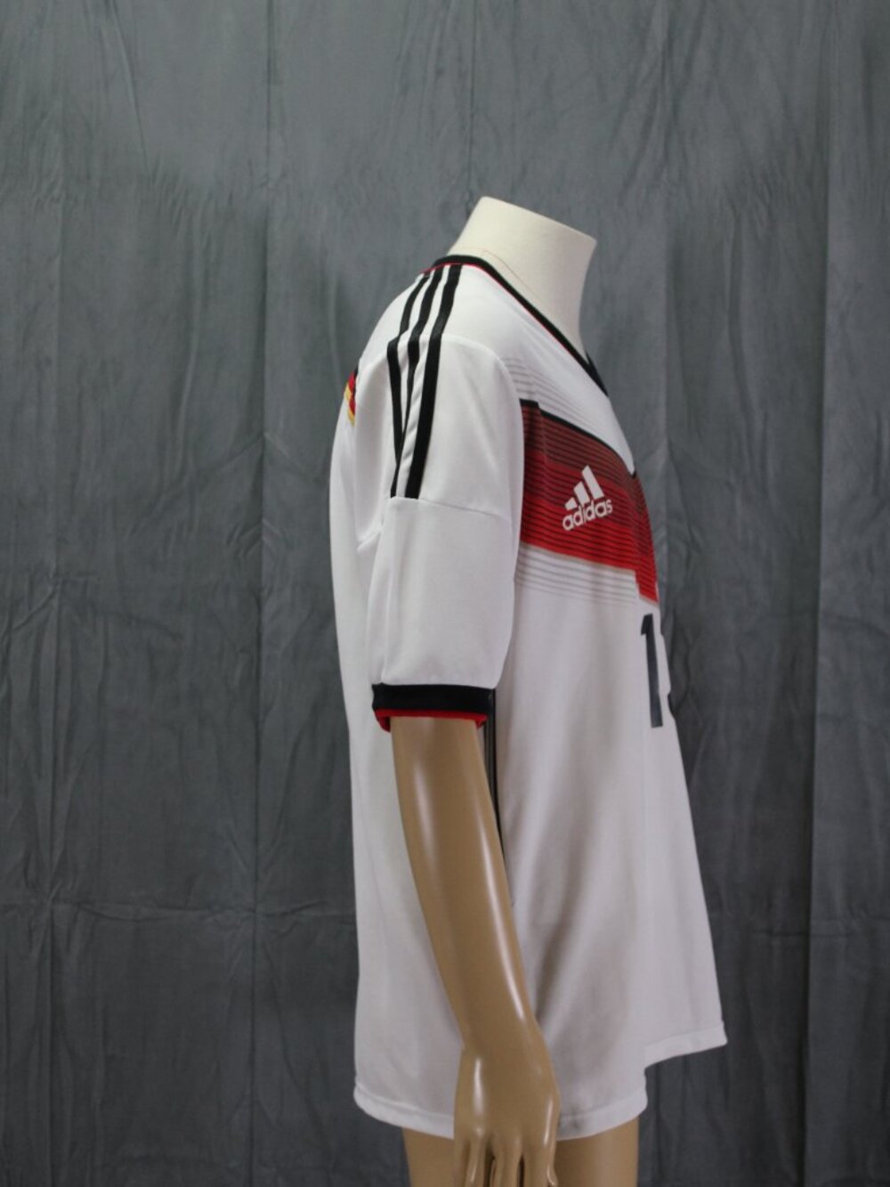 Team Germany Soccer Jersey (Retro) 2104 Home Thomas Mueller 13 - Men's Large - Picture 9 of 10
